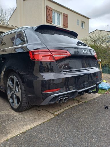 AUDI