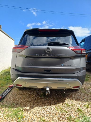 NISSAN 